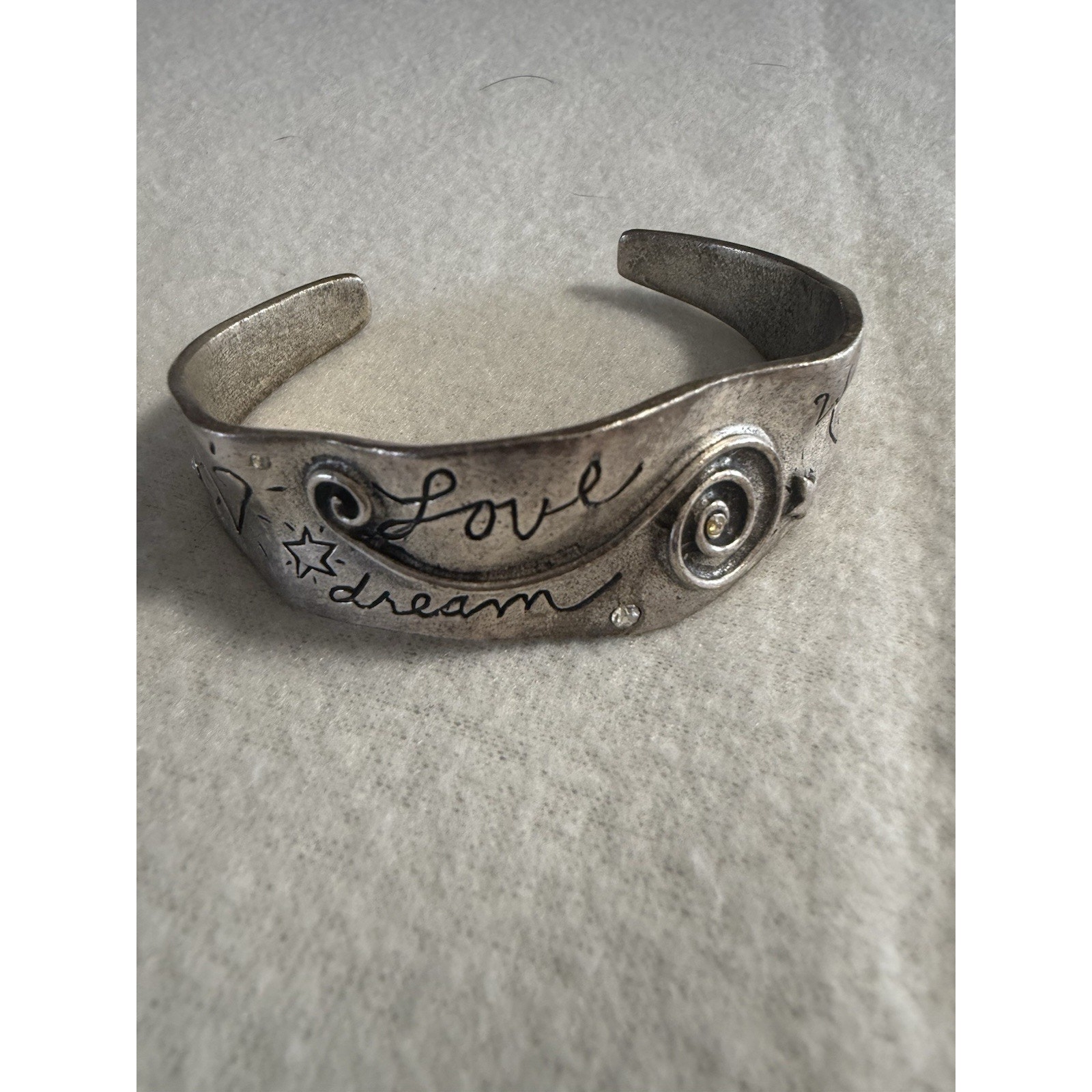 'Love, Peace, Dream, Hope & Wish' Cuff Bracelet In Silver Tone Metal - 18cm
